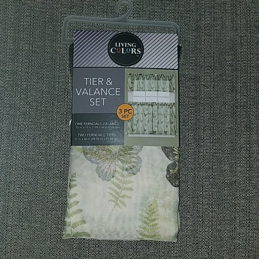 Tier & Valance Set